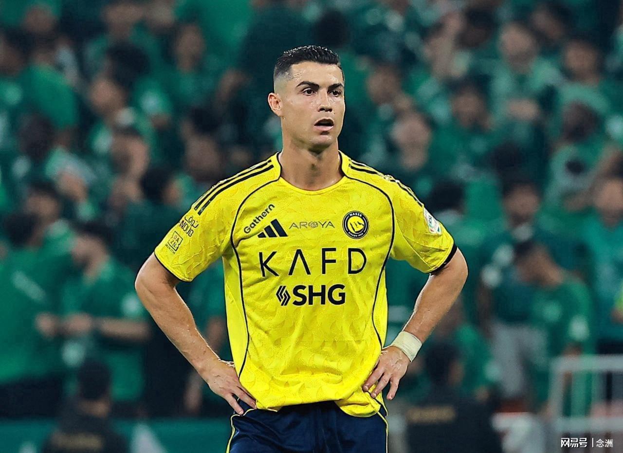 乐鱼集团-足坛一夜动态:C罗罢赛遭强硬回击!本泽马首秀戴帽 尤文0-3出局